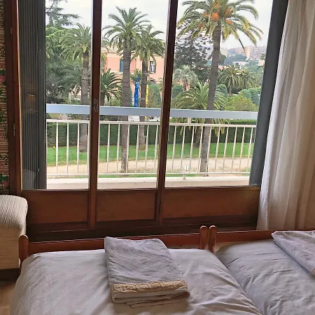 Park & Sea View Apartment *